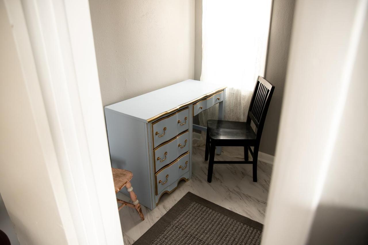 Charming French Studio Apartment Laramie Buitenkant foto